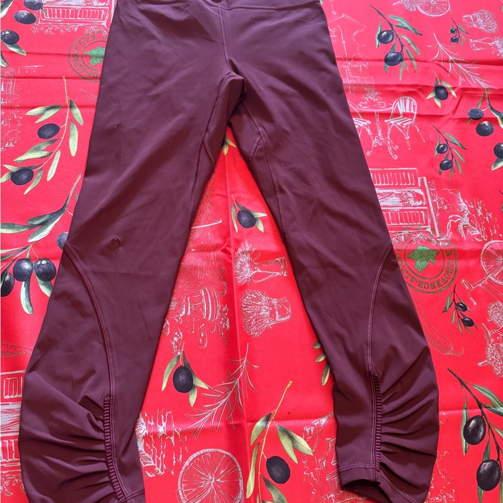 Lululemon Athletica Purple Leggings Sleek Performance Fit